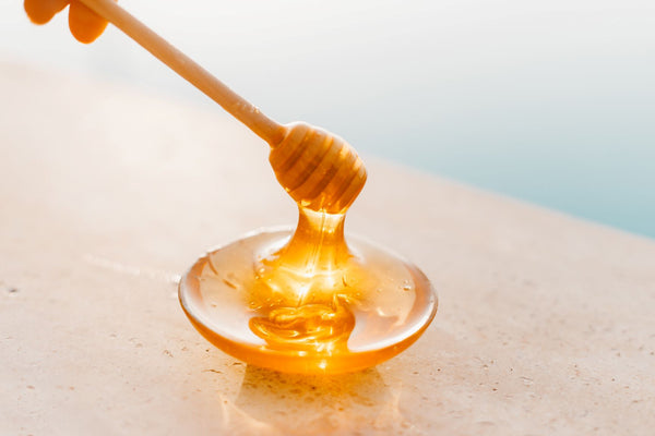 3 WAYS TO USE RAW HONEY FOR YOUR SKIN